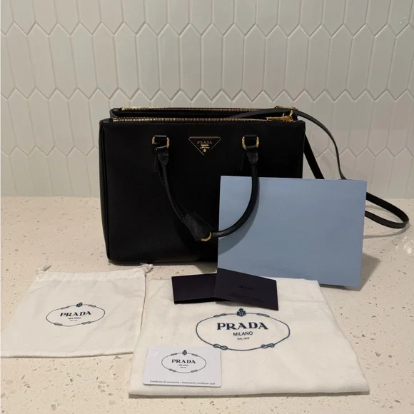 Authentic Prada large Saffiano Leather Bag -  (Retails for $5100) - Picture 2 of 16